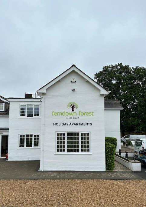 The Dolman At Ferndown Forest Golf Course מראה חיצוני תמונה